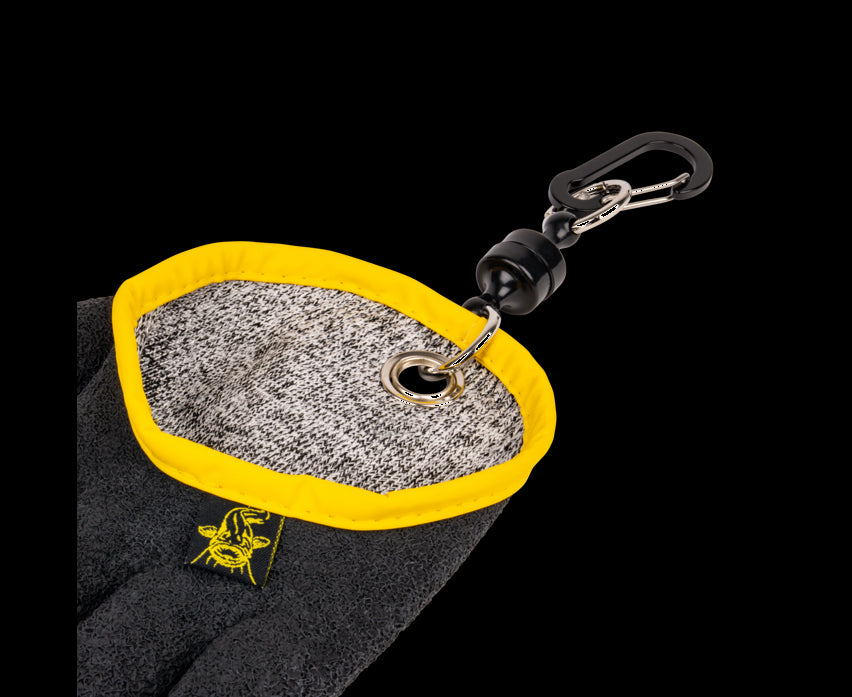 Black Cat Landing Glove