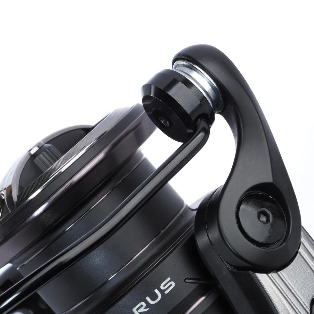 Savage Gear Exorus C3000HG Spinning reel
