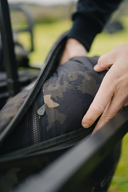 Korda Insulated Jogger Dark Kamo