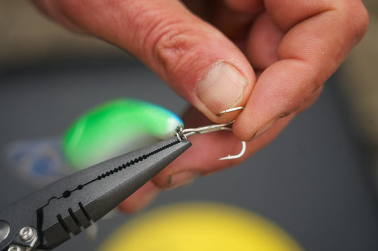 Black Cat Split Ring Pliers