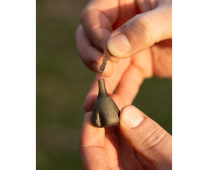 Avid Conceal Back Leads