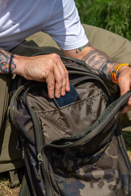 Korda Commuter Rucksack Dark Kamo