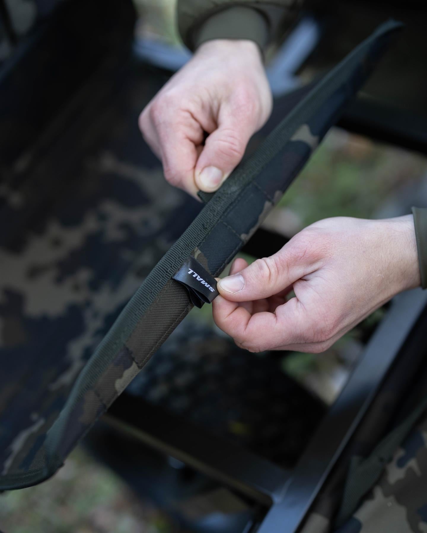 Carp Porter Small Base Board Dark Kamo