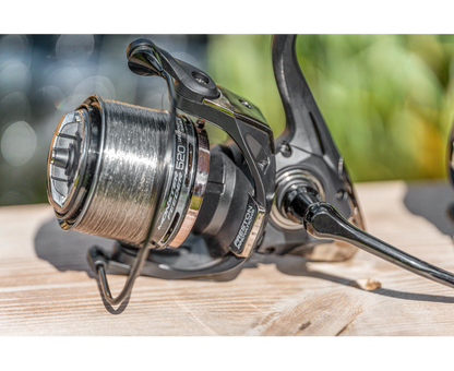 Preston Monster Feeder Reel