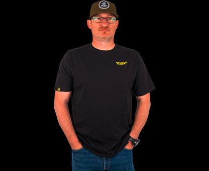 Black Cat Chase Dreams Black Tee