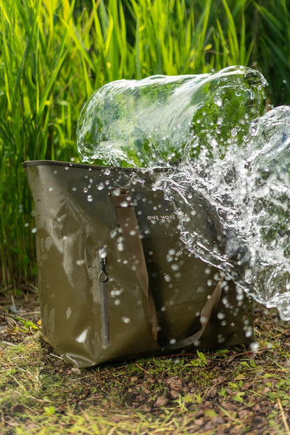 One More Cast Heist The S**T Bag