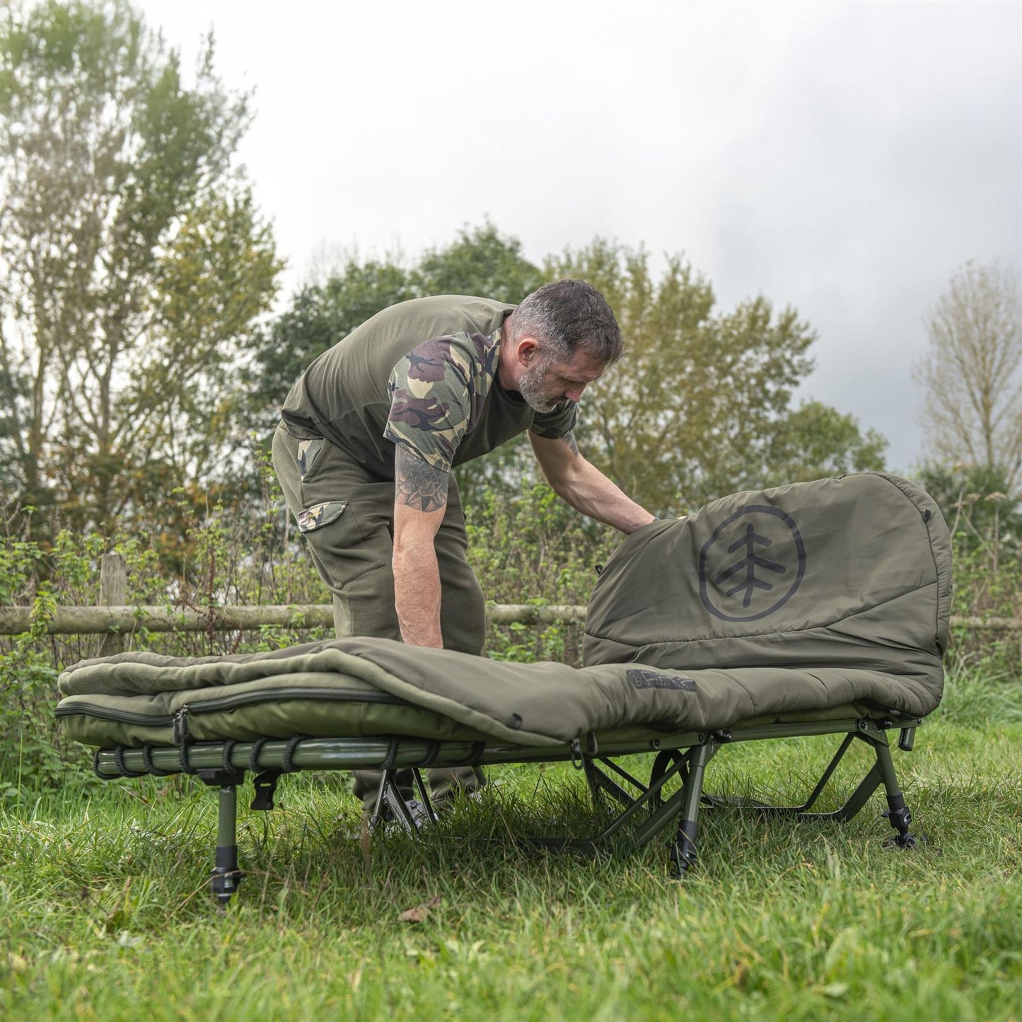 Wychwood Epic Compact 6 Leg Bed Chair Sleep System