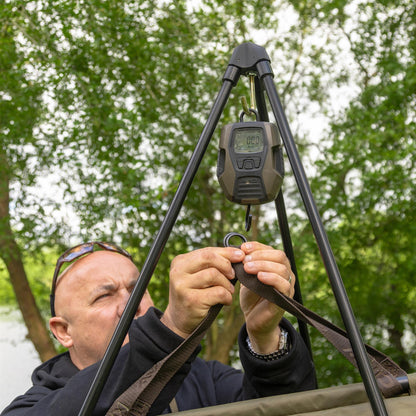 Avid PRO-Tect Deluxe Tripod