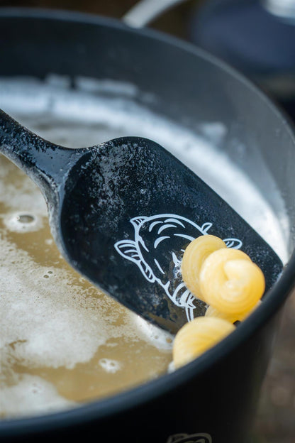 CarpLife Night Forge Saucepan & Spatula