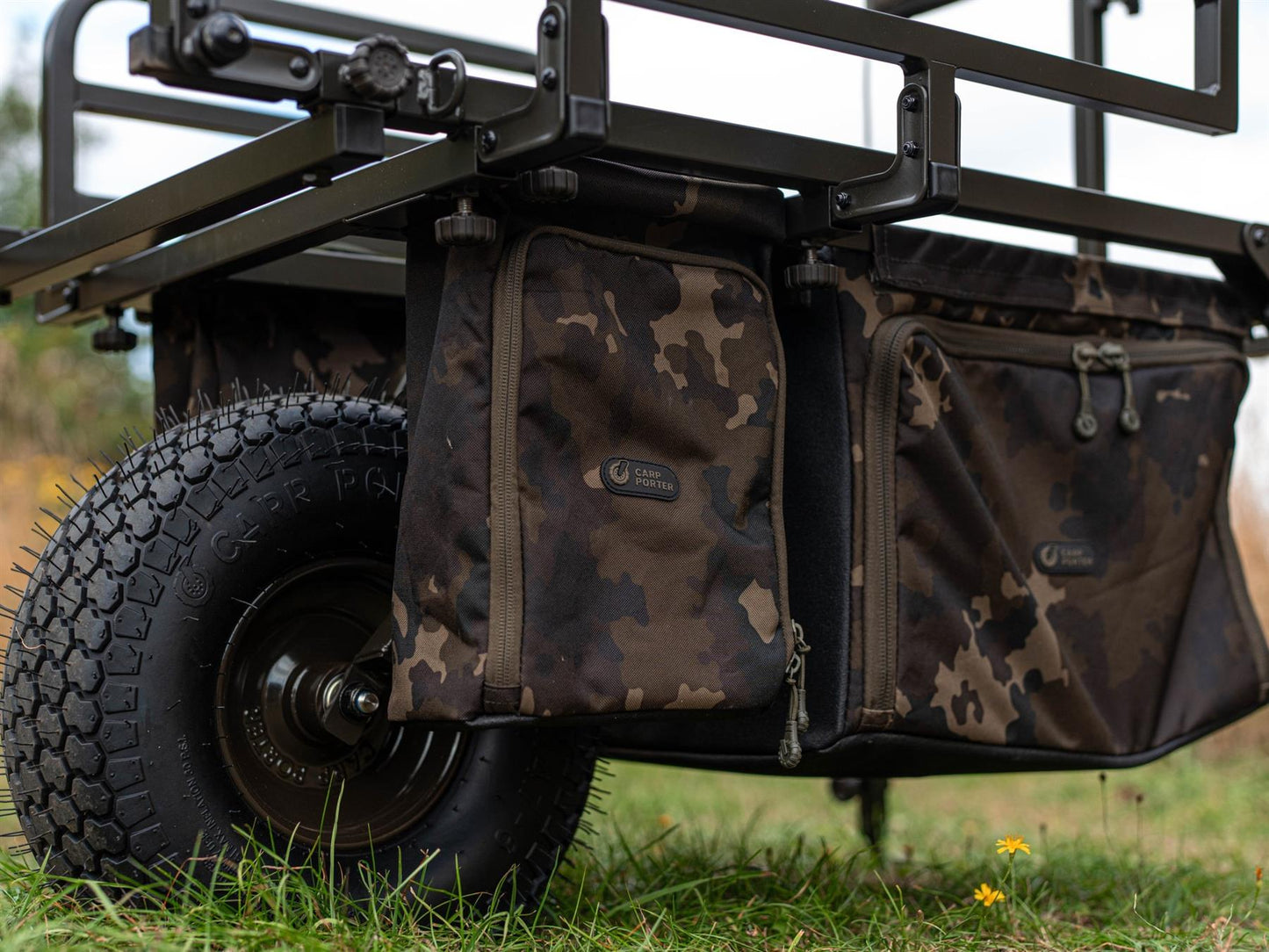 Carp Porter Pannier Dark Kamo