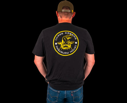 Black Cat Chase Dreams Black Tee