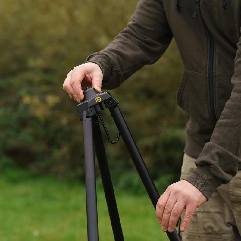 Solar Tackle Worldwide Weigh Tri-Pod