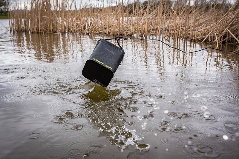 Fox Matrix 4.5L EVA Water Bucket inc Cord