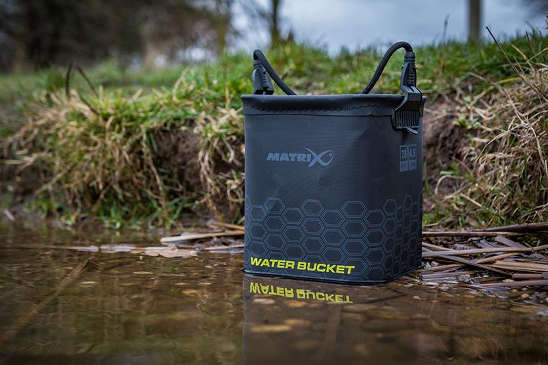 Fox Matrix 4.5L EVA Water Bucket inc Cord