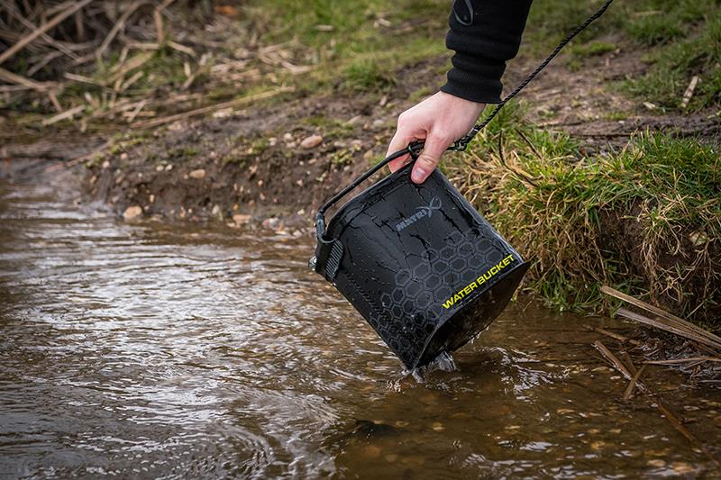 Fox Matrix 4.5L EVA Water Bucket inc Cord